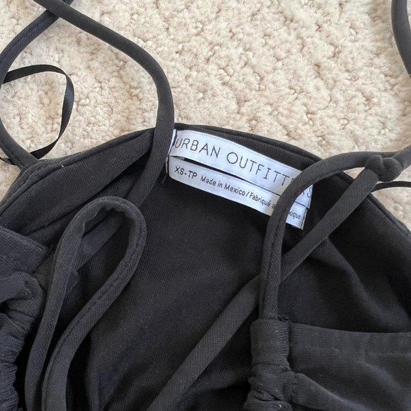 Urban Outfitters Black Flowy Romper - Picture 3 of 4